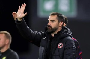 开云-前英超主帅10个月内第三次下课，执教生涯遭遇噩梦|萨拉戈萨|皇家萨拉戈萨|鲁本-迪亚斯|谢菲尔德联|布尔戈斯_新浪体育_新浪新闻