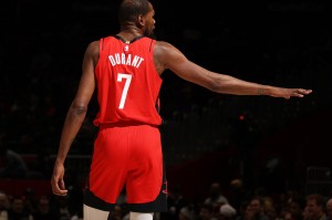 三连客2胜1负收官！火箭轻取奇才稳西部第三 申京32+12杜兰特30+7