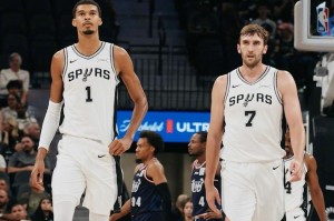 开云体育下载-雷霆vs马刺前瞻：能否四杀雷霆？文班亚马成马刺胜负关键